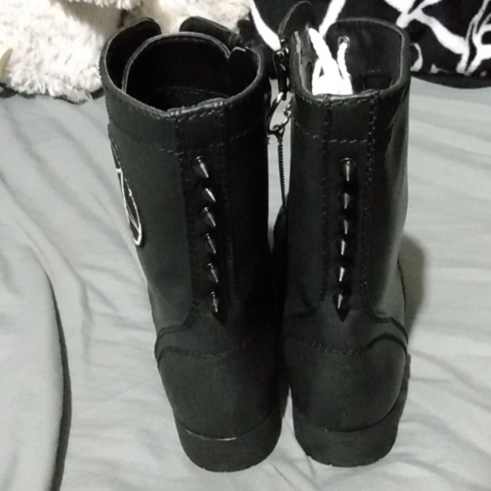 *Sold* Gothic diy boots size 8us - Picture 3 of 7